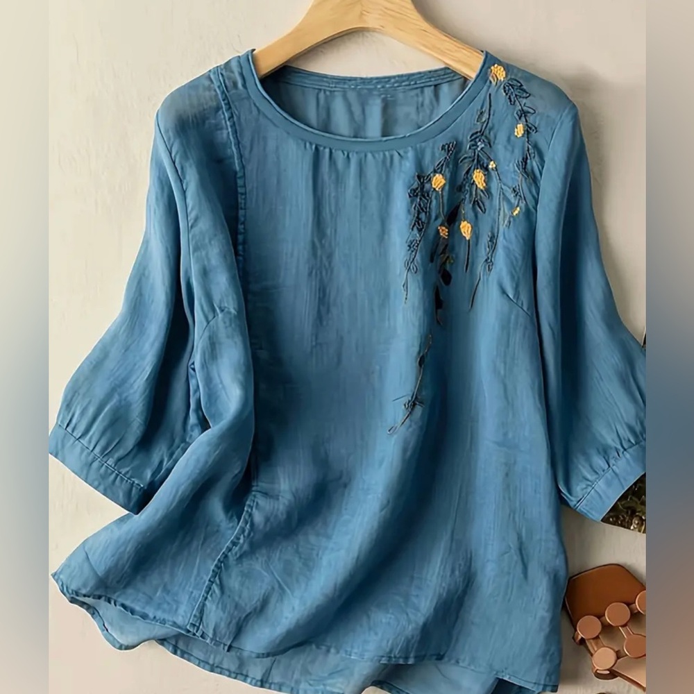 Sexy Medium Top light sheer material. Great with jeans or dress pants!  New!!